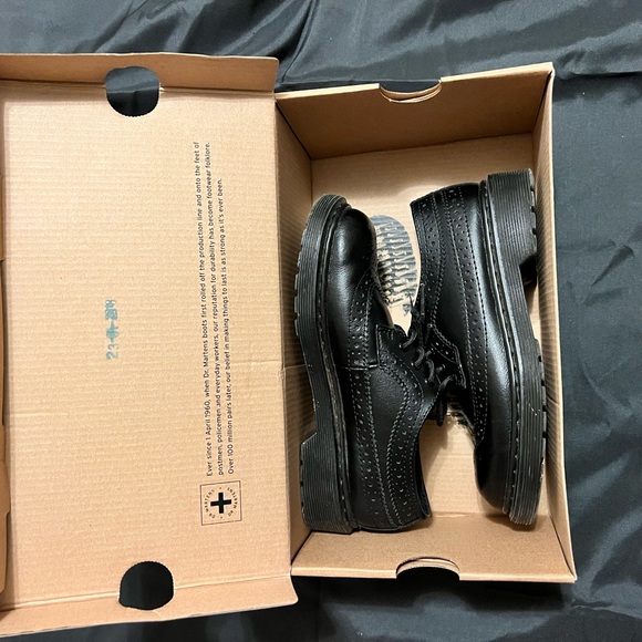 Dr Marten’s - Picture 6 of 6